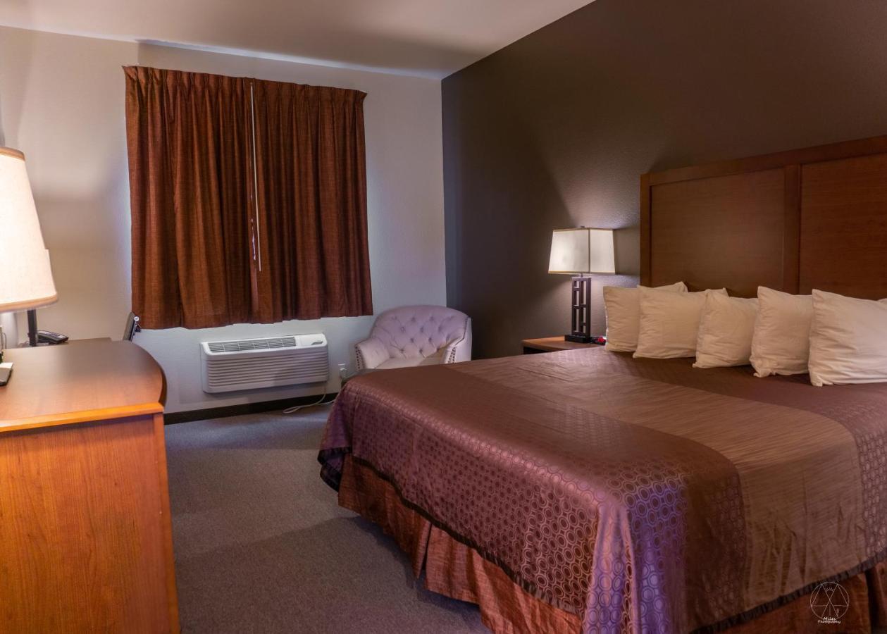 Newcastle Lodge & Convention Center מראה חיצוני תמונה